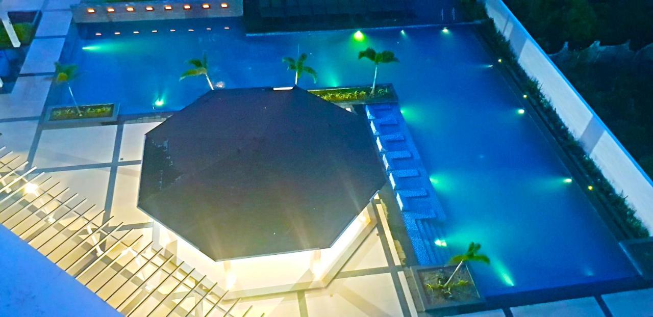 Mactan Newtown - New Modern Condo With Ocean View มักตัน ภายนอก รูปภาพ